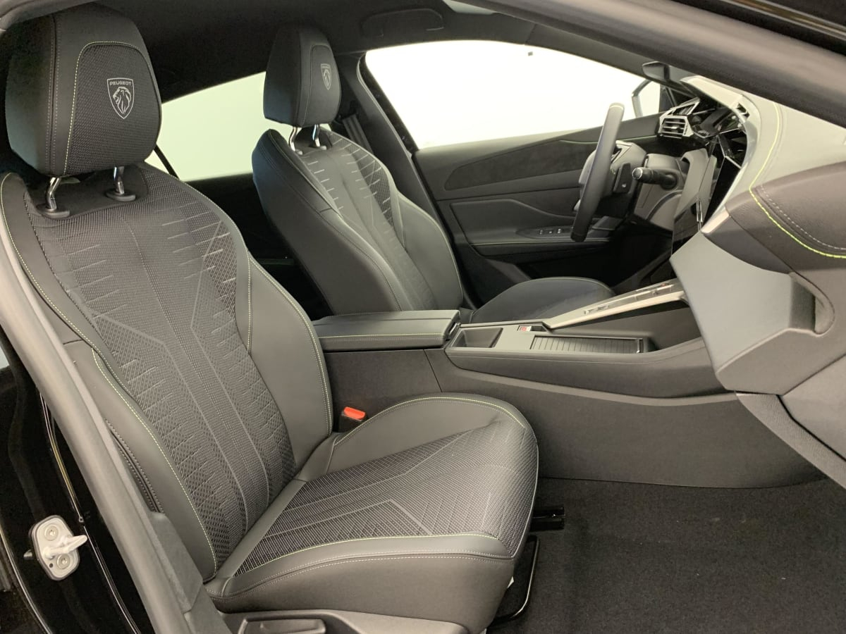 Peugeot 308 — photo 9