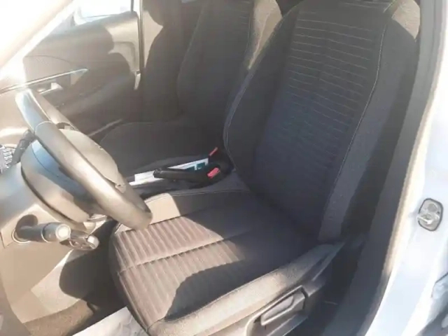 Peugeot 208 1.5 bluehdi 100ch s&amp;s style — photo 11