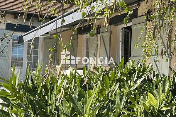 Maison 6 pièces 300 m²