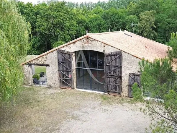 Maison 6 pièces 214 m²