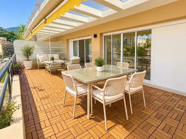 Superbe 3 Pieces En Dernier Etage Centre Menton
