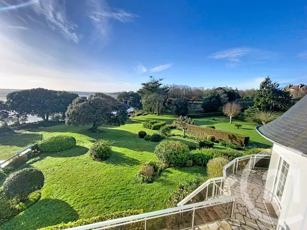 Maison 5 pièces 180 m²