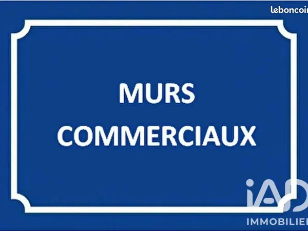Local 238 m² Paris
