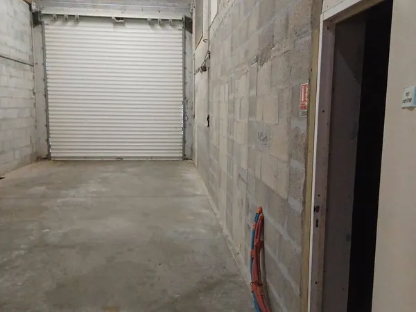 Parking 150 m²