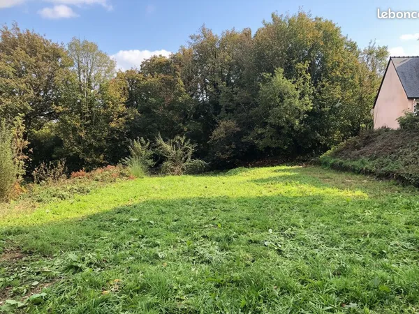 Terrain constructible 750m² - Plogastel-Saint-Germain (15min Quimper)
