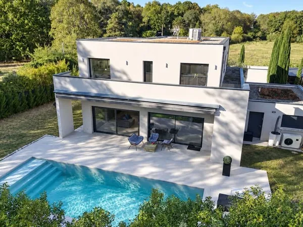 Maison 8 pièces 208 m²