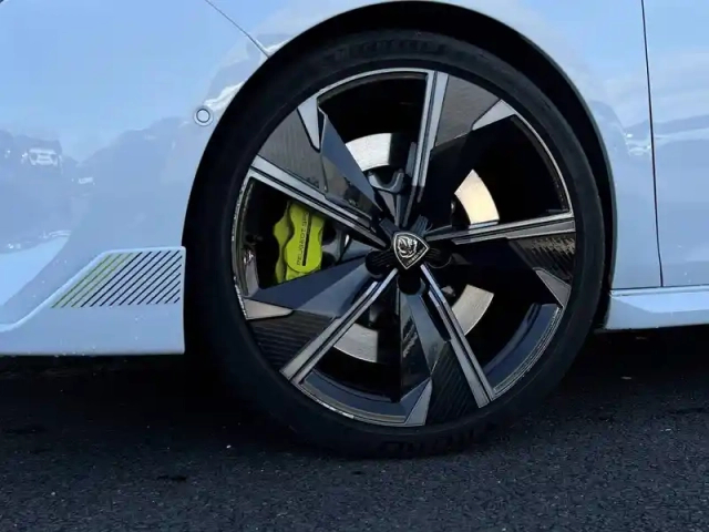 Peugeot 508 sw hybrid4 360 e-eat8 peugeot sport engineered — photo 139