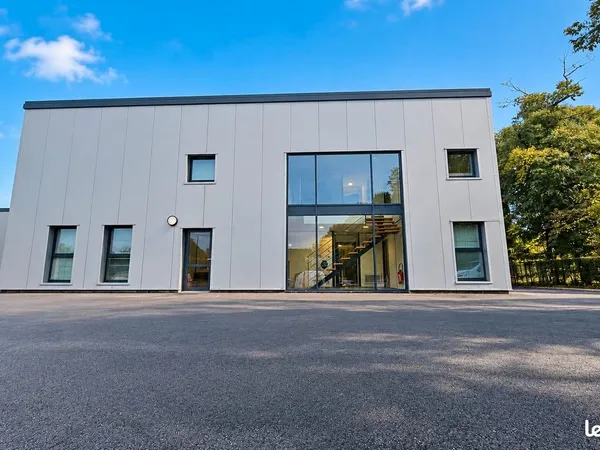 Local 1100 m² QUIMPER