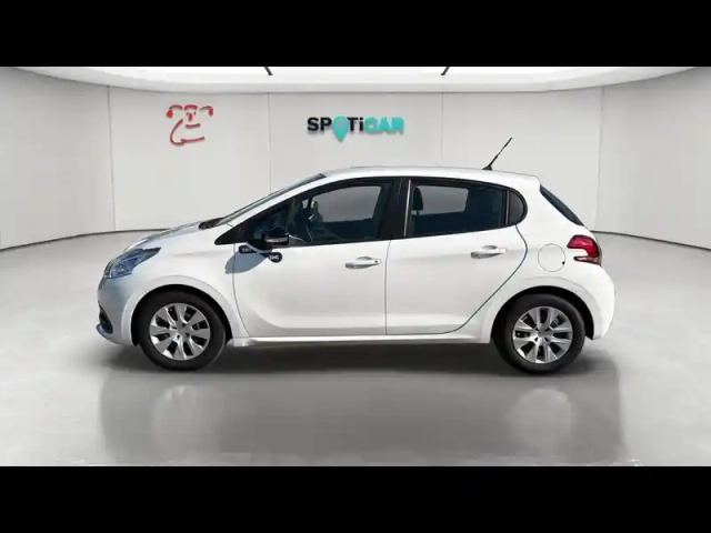 Peugeot 208 1.2 puretech 68ch e6.c like 5p — photo 2