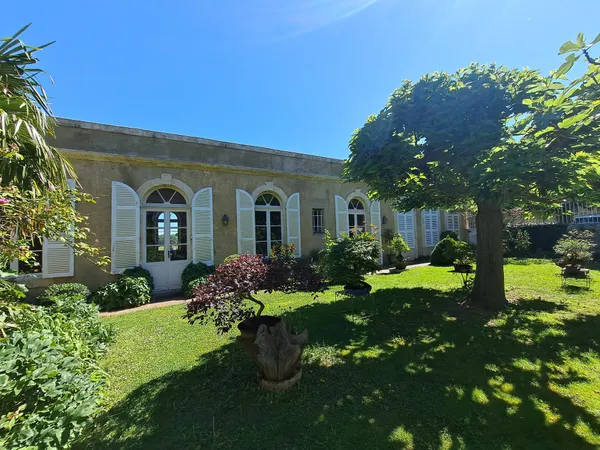 Maison 7 pièces 252 m²