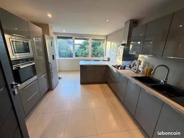 ILLZACH - MAISON INDIVIDUELLE PLAIN-PIED 103 m² - JARDIN PLEIN SUD - 2 GARAGES