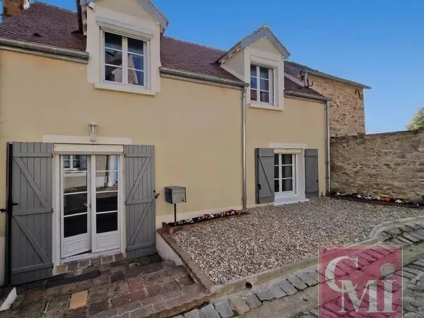 Charmante maison de ville avec cour privée - 2 chambres - proche commodités