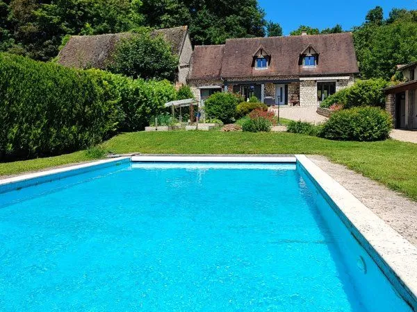 Maison de caractère 185 m² - Piscine chauffée - Terrain 4 000 m² - DPE B