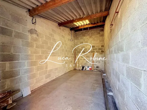 Stationnement Vente Avion   8900€