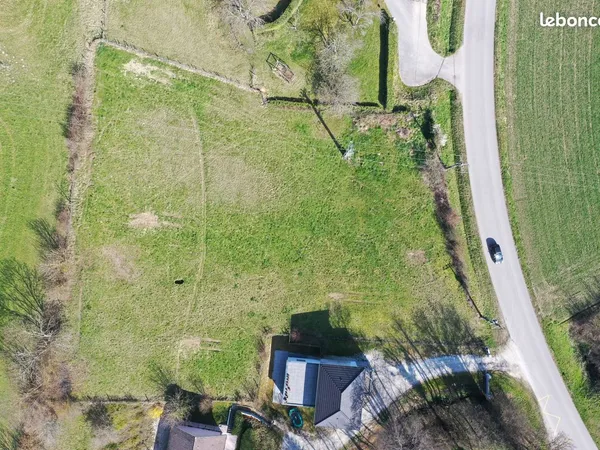 Terrain 2 725 m2 constructible de 1 à 6 lots possible