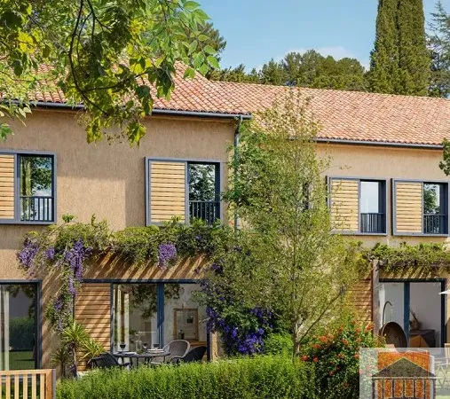 13080 Luynes maison T4 de 104 m2 plus jardin 40 m2 plus 2 pa