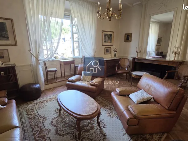 Maison 6 pièces 183 m²