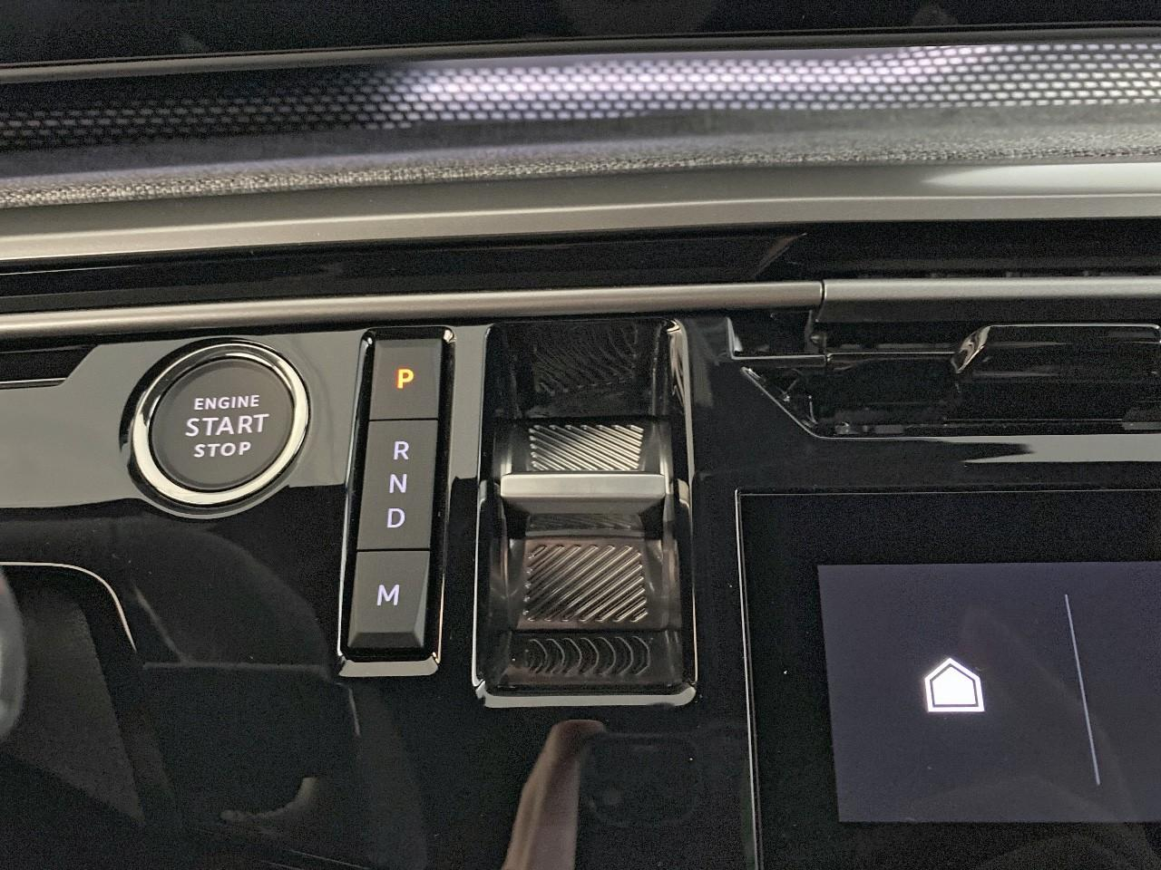 Peugeot 3008 hybrid 145 e-dcs6 gt — photo 15