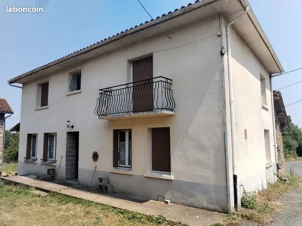 Vends maison et dépendance plus terrain