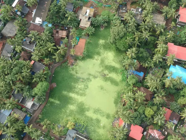 Détacher un terrain à bâtir de son jardin : déclaration préalable de division, certificat d'urbanisme, viabilisation et plus-value imposable