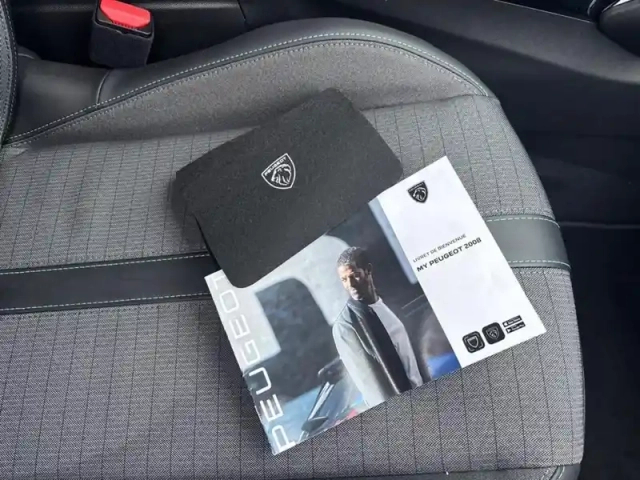 Peugeot 2008 puretech 130 s&amp;s bvm6 allure pack — photo 16