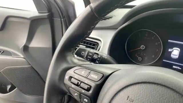 Kia Stonic 1.0 t-gdi 100 ch bvm6 — photo 22