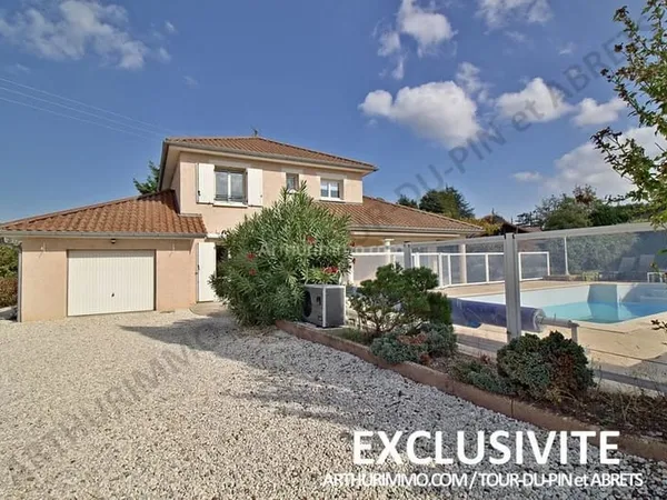 Villa 130m² avec piscine, sur 1500m² clos.