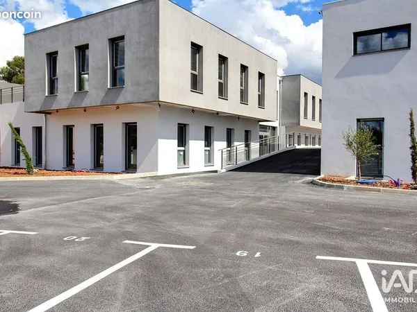 Murs commerciaux 145 m² SAINT-MAXIMIN-LA-SAINTE-BAUME