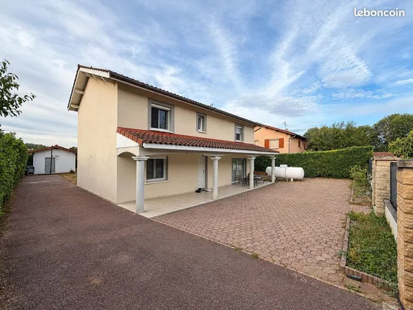 Propriété 6 pièces 147 m²