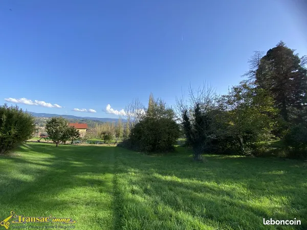 Terrain 1018 m² Courpière