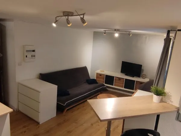 Studio écusson proche fac de droit