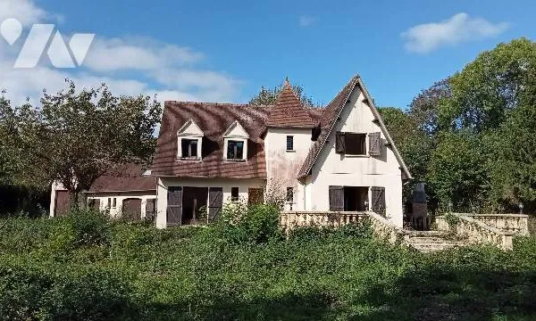Maison 8 pièces 243 m²