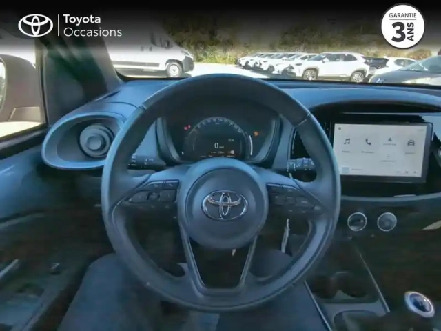 Toyota Aygo X 1.0 vvt-i 72ch design my24 — photo 9