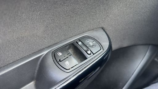Opel Corsa 1.4 90 - Black Edition – 2019 – 106098 km – Essence – Boîte Manuelle — photo 1