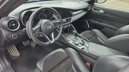 Alfa Romeo Giulia 2.2 JTD 210 Q4 AT8 - Veloce Ti – 2020 – 115288 km – Diesel – Boîte Automatique — photo 31
