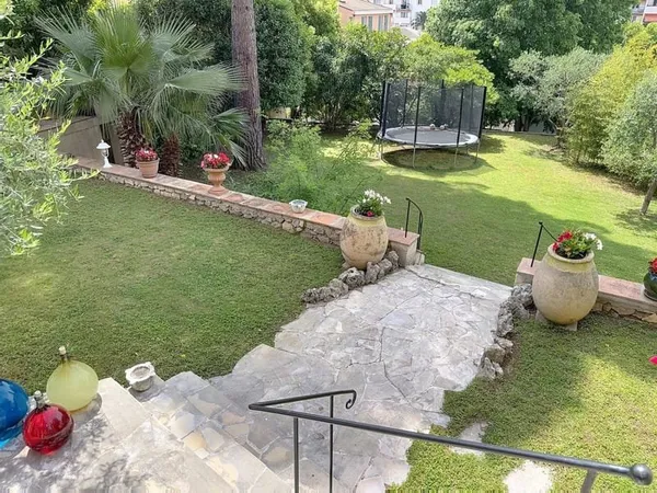 APPARTEMENT/VILLA - CANNES OXFORD