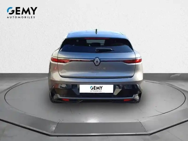 Renault Megane e-tech ev60 220 ch super charge — photo 5