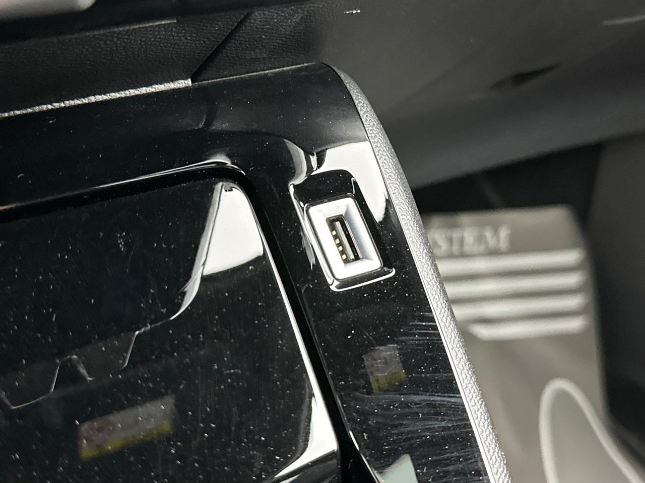 Peugeot 2008 puretech 130 s&s eat8 gt pack — photo 28