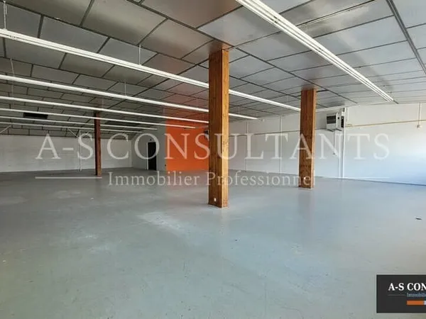 LOCAL COMMERCIAL à louer