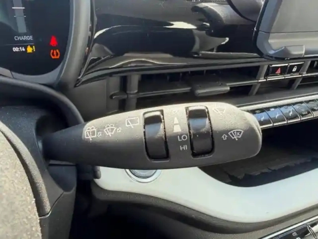 Fiat 500 e 95ch action — photo 14