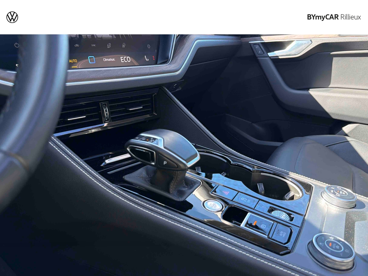 Volkswagen Touareg 3.0 V6 eHybrid 381ch Tiptronic 8 4Motion — photo 22