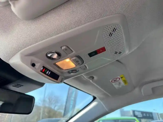 Citroën C4 hybride 136 e-dcs6 — photo 40