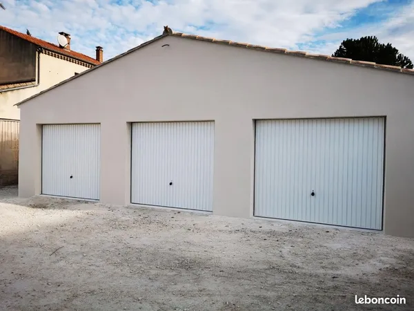 Garage à louer à Robion