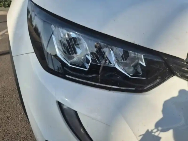 Peugeot 2008 puretech 100 s&amp;s bvm6 — photo 37