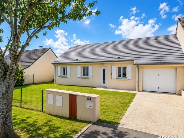 Maison de plain-pied 88 m² - 3 chambres - Sablé-sur-Sarthe