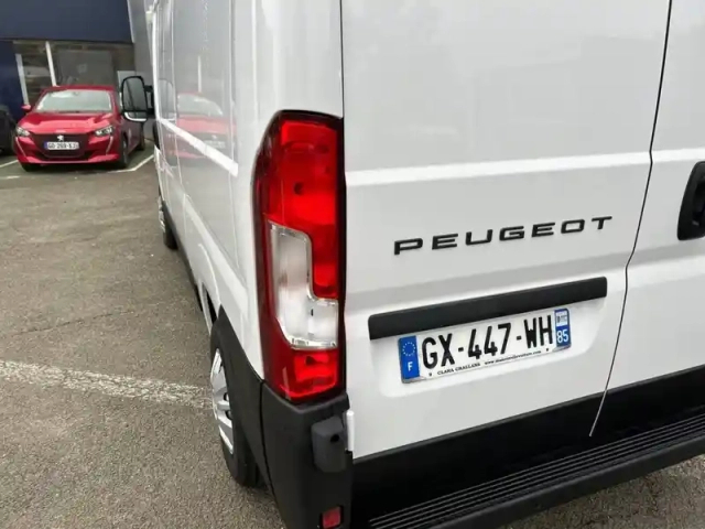 Peugeot Boxer fourgon tole 3.3 t l2h2 bluehdi 140 s&amp;s bvm6 — photo 37