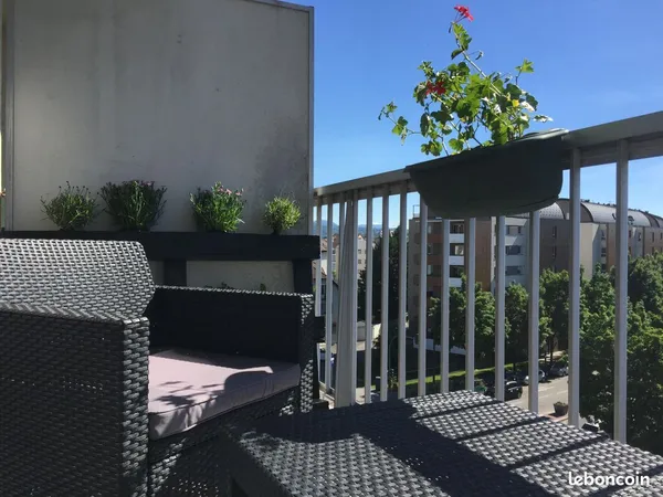 ANNECY T2 avec terrasse et stationnement