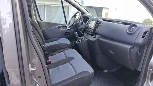 Opel Vivaro Combi 1.6 CDTi BiTurbo 125 - Pack Clim + – 2017 – 126133 km – Diesel – Boîte Manuelle — photo 10