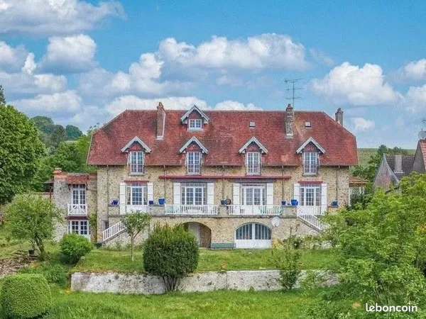 Propriété 7 pièces 300 m²