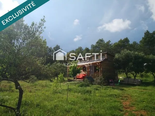 Cotignac - Terrain agricole 6000 m² avec Tiny House autonome (eau + électricité)